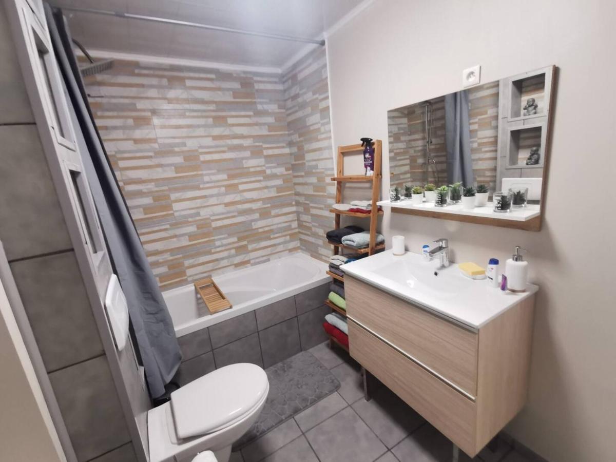 L'Aiscal Appart-Hotel 6 Personnes Calais Luaran gambar