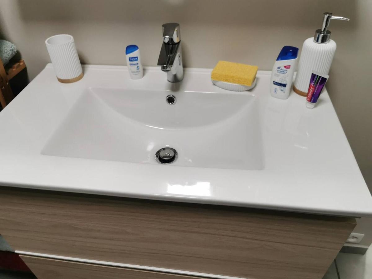 L'Aiscal Appart-Hotel 6 Personnes Calais Luaran gambar